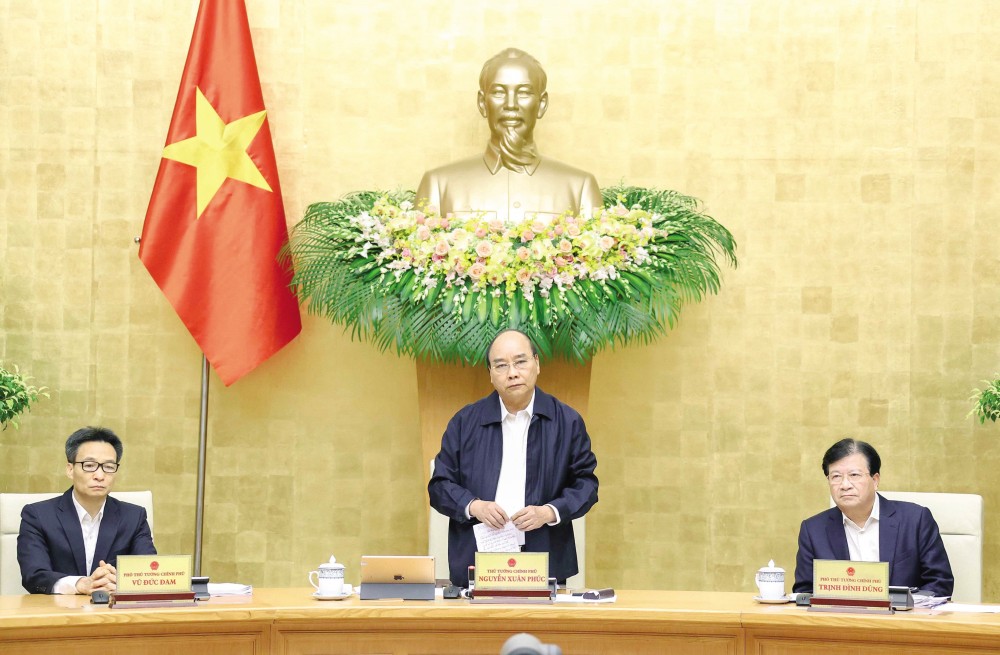 Thủ tướng Nguyễn Xuân Phúc phát biểu tại phiên họp Chính phủ thường kỳ tháng 10. Ảnh: THỐNG NHẤT – TTXVN