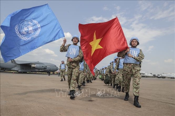 Bài 2: Việt Nam tham gia lực lượng "mũ nồi xanh" - hoàn thiện luật pháp cho một chủ trương đúng