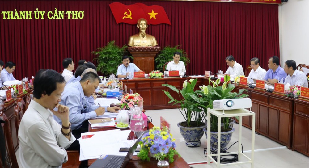 Bộ trưởng Bộ KH&ĐT Nguyễn Chí Dũng phát biểu tại buổi làm việc.
