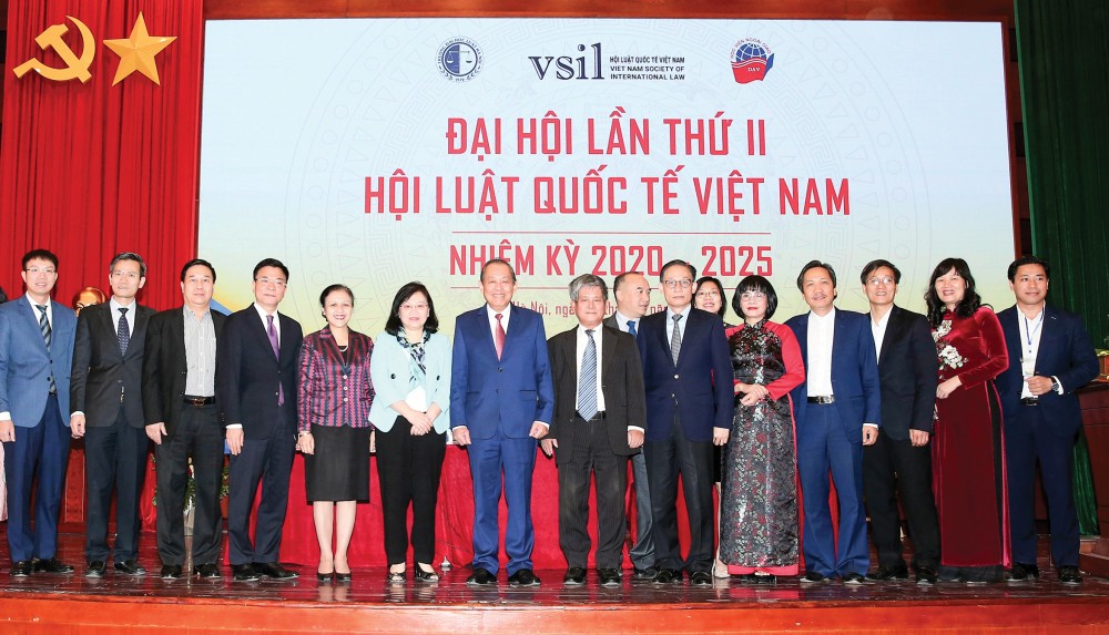 Phó Thủ tướng Thường trực Chính phủ Trương Hòa Bình cùng các đại biểu dự Đại hội. Ảnh: VGP/LÊ SƠN
