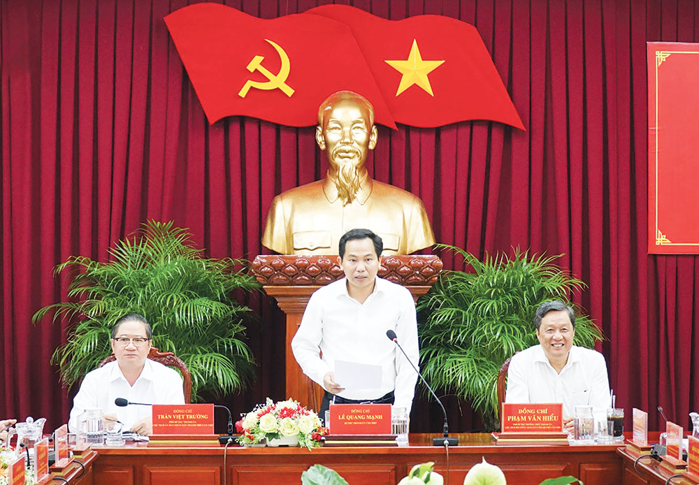 Tạo nền tảng và động lực phát triển ngay từ năm đầu của nhiệm kỳ mới Đồng chí Lê Quang Mạnh, Bí thư Thành ủy phát biểu kết luận hội nghị. Ảnh: ANH DŨNG