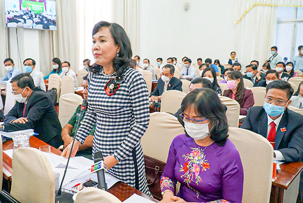 Làm rõ những vấn đề cử tri quan tâm