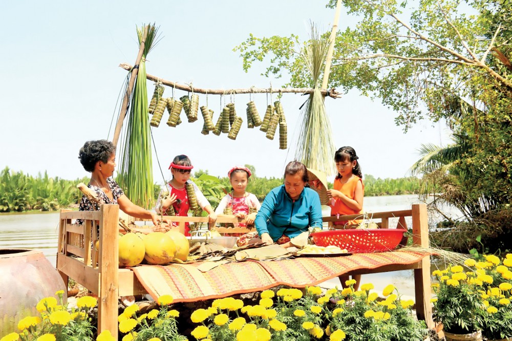 Để Tết trọn vui! Những công việc chuẩn bị ngày Tết mất nhiều thời gian của chị em phụ nữ. Nhiều chị em đảm đang sắp xếp để Tết trọn vui. Ảnh: Duy Khôi