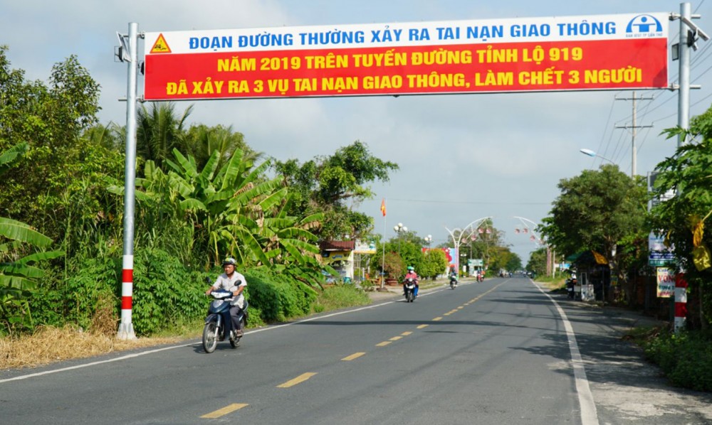 Giải pháp giảm thiểu tai nạn giao thông Năm 2020, tuyến Bốn Tổng - Một Ngàn qua địa bàn xã Thạnh Phú xảy ra 3 vụ tai nạn giao thông, làm chết 3 người.