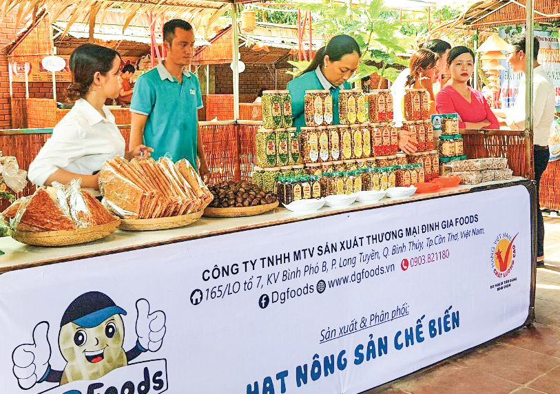 Các loại đậu phộng của DGFoods, TP Cần Thơ là một trong những sản phẩm nổi bật góp mặt vào “Giỏ quà Tết 2021”.