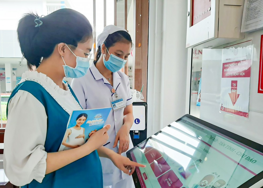 Y tế Cần Thơ
chuyển đổi số BV Phụ sản TP Cần Thơ bố trí nhiều khu khảo sát ý kiến khách hàng để cải thiện, nâng cao tỷ lệ hài lòng đối với BV.