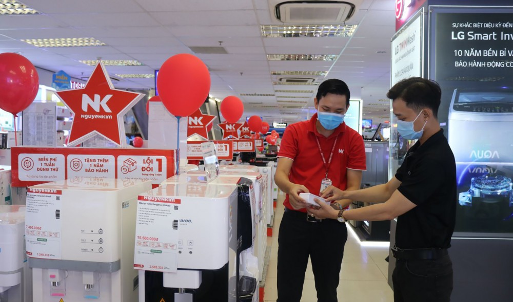 Chọn mua thiết bị điện máy tại Trung tâm mua sắm Nguyễn Kim- Cần Thơ.