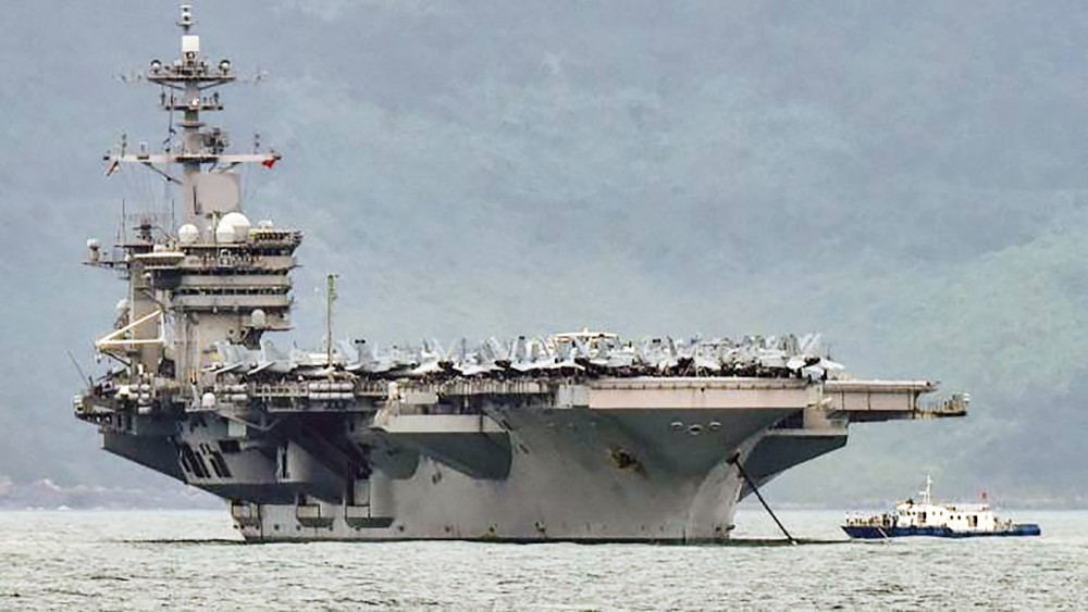 Nhóm tác chiến tàu sân bay USS Theodore Roosevelt hoạt động trên Biển Đông. Ảnh: Reuters