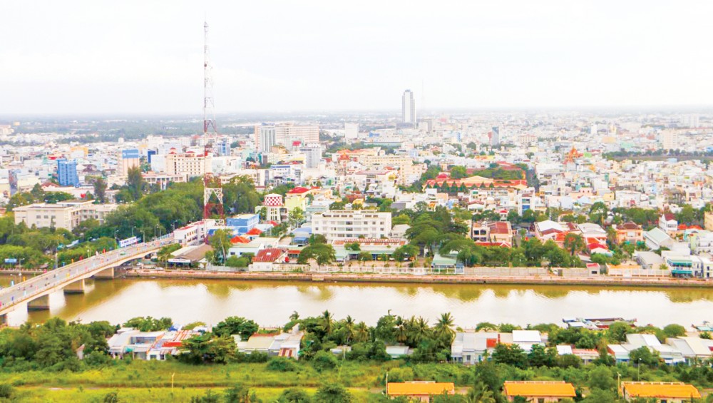 Huy động mọi nguồn lực phát triển kinh tế - xã hội để thành phố vững bước tiến lên Một góc đô thị sông nước Cần Thơ xanh, sạch, đẹp, khang trang. Ảnh: V. THỨC