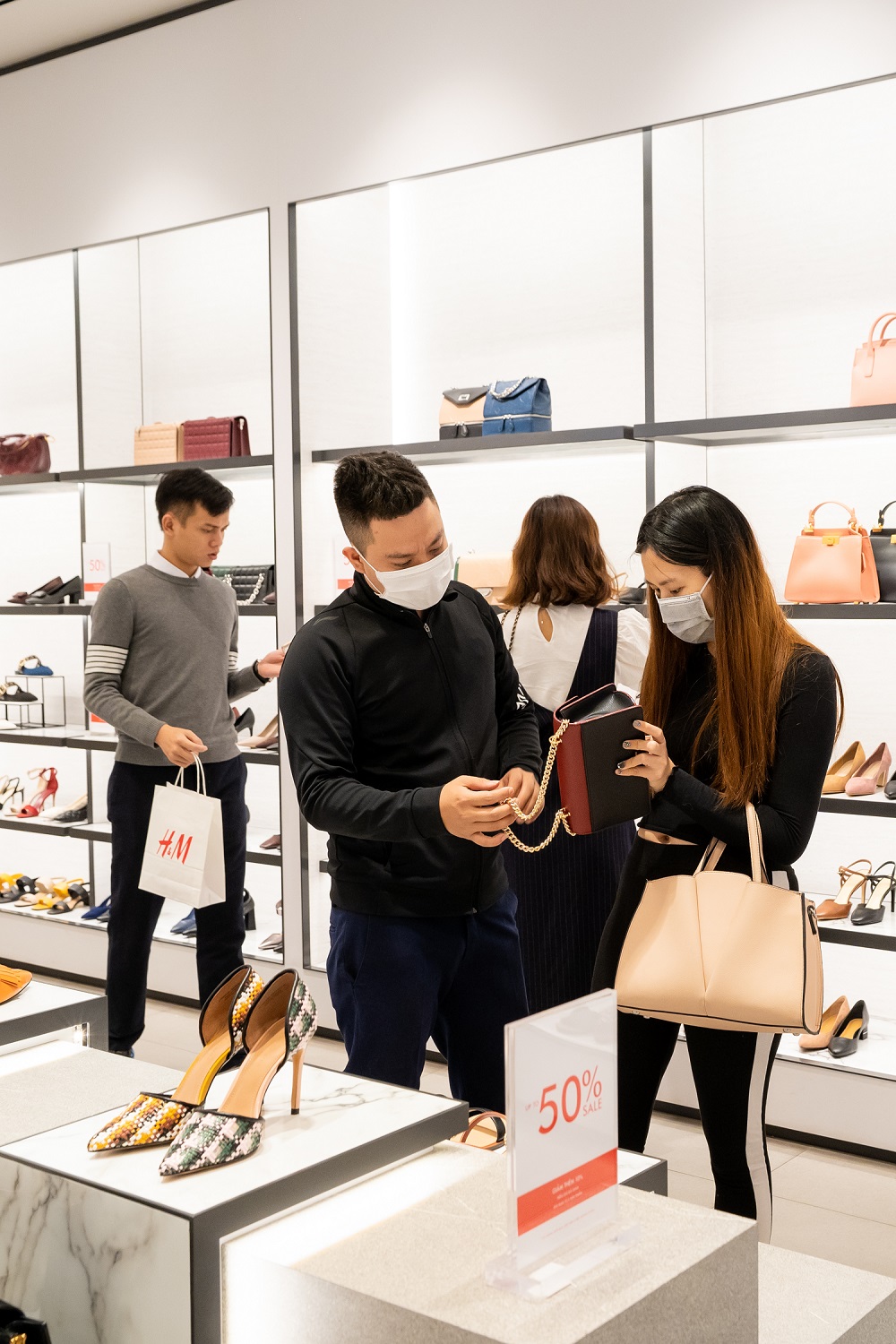 Chọn quà vừa đúng vừa trúng, vừa chuẩn như “bạn trai người ta”