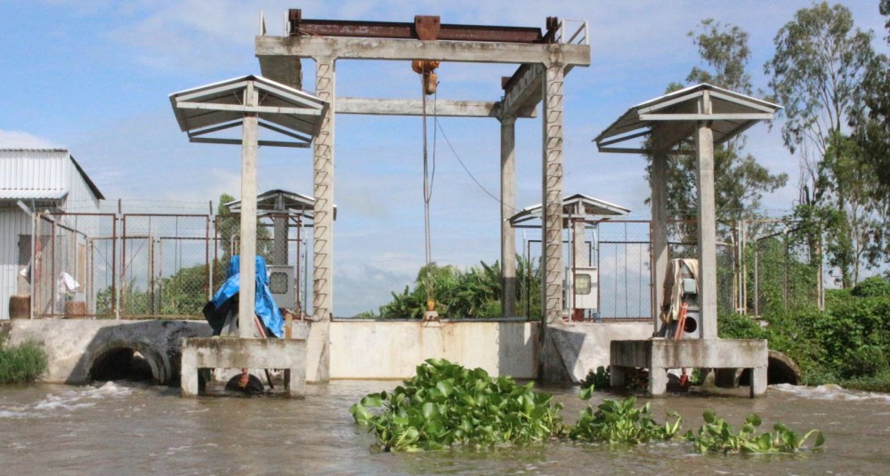 Hệ thống bơm tát, trữ nước tại huyện Vĩnh Thạnh, TP Cần Thơ sẵn sàng hoạt động, phục vụ sản xuất nông nghiệp trong mùa khô hạn.