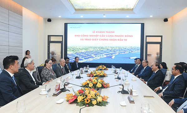 Thủ tướng Nguyễn Xuân Phúc dự khánh thành Khu Công nghiệp Cầu cảng Phước Ðông