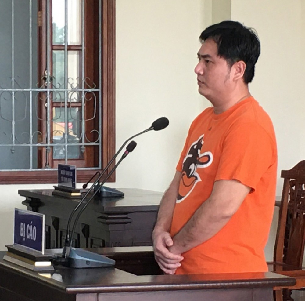 Bị cáo Khưu Bình.