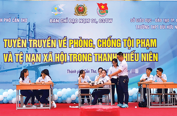 Khi con yêu sớm…