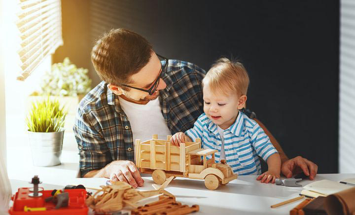 Hóa chất độc hại ảnh hưởng trẻ nhỏ theo cách không ngờ Chọn đồ chơi bằng gỗ tự nhiên giúp trẻ tránh nguy cơ phơi nhiễm hóa chất.