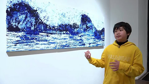 Xèo Chu, họa sĩ sinh năm 2007, đoạt giải “Khát vọng Dế Mèn”. Ảnh: kyluc.vn
