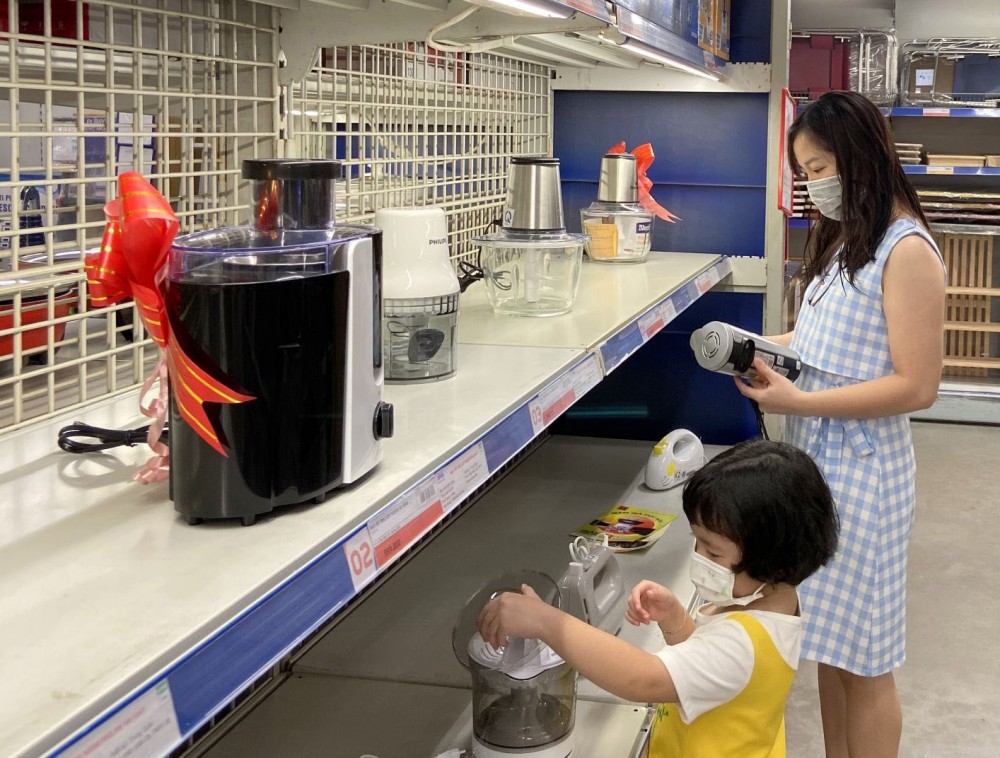 Làm bánh nhanh, gọn với
nguyên liệu, dụng cụ tiện lợi Người tiêu dùng chọn mua máy đánh trứng tại Trung tâm MM Mega Market Hưng Lợi.