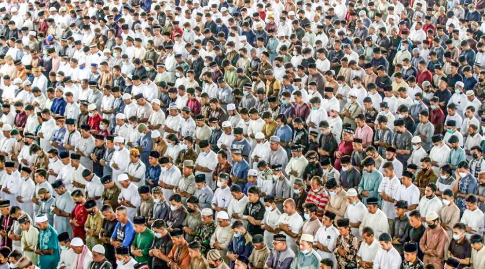 Hàng ngàn người Indonesia tập trung cầu nguyện hôm 20-7.
