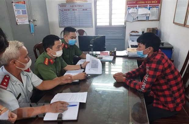 Hai tài khoản Facebook bị xử phạt vì chia sẻ tin về "bác sỹ Khoa"