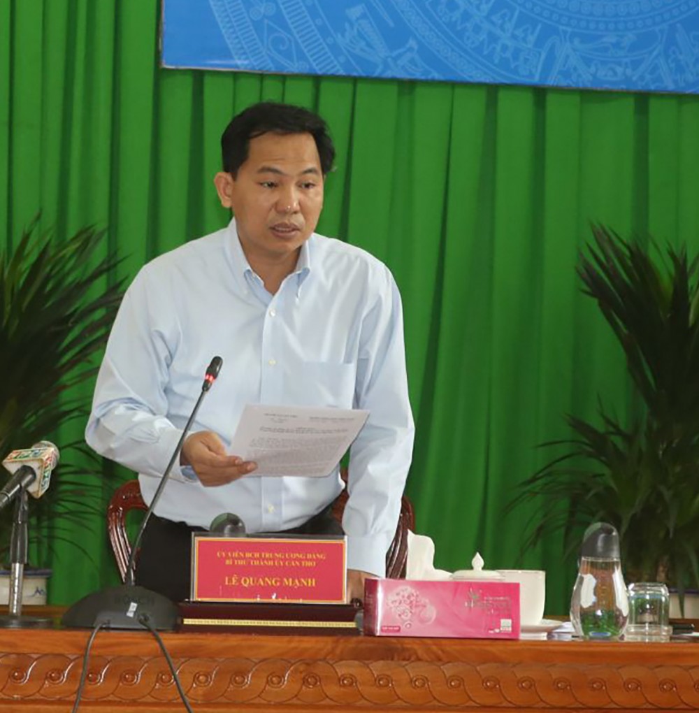 Đồng chí Lê Quang Mạnh kiến nghị các bộ, ngành có giải pháp kiểm soát xe luồng xanh, tránh lợi dụng chở người về từ vùng dịch.