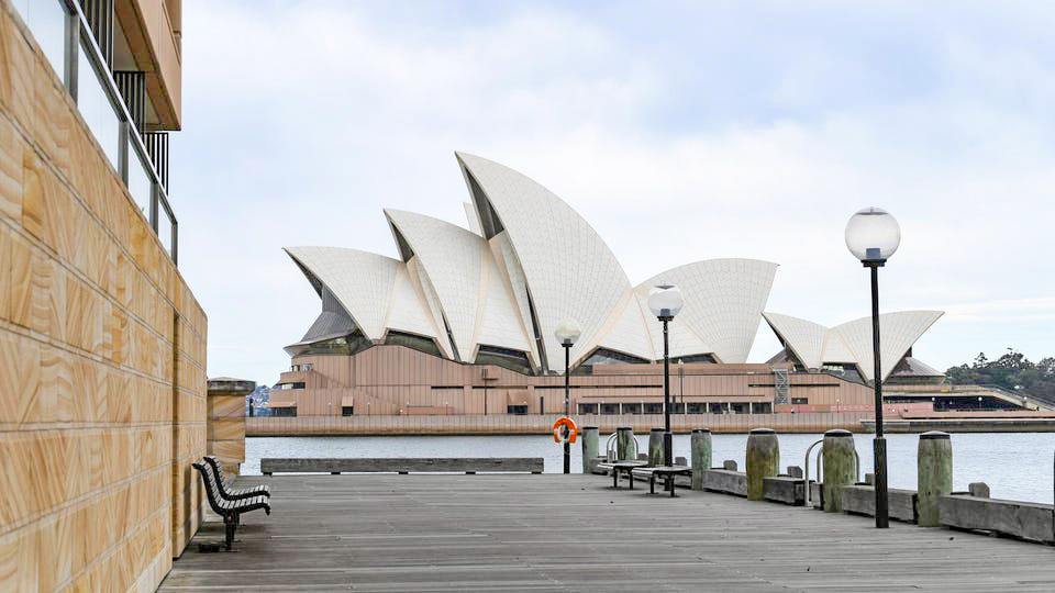 Sydney vắng vẻ vì lệnh phong tỏa. Ảnh: Getty Images