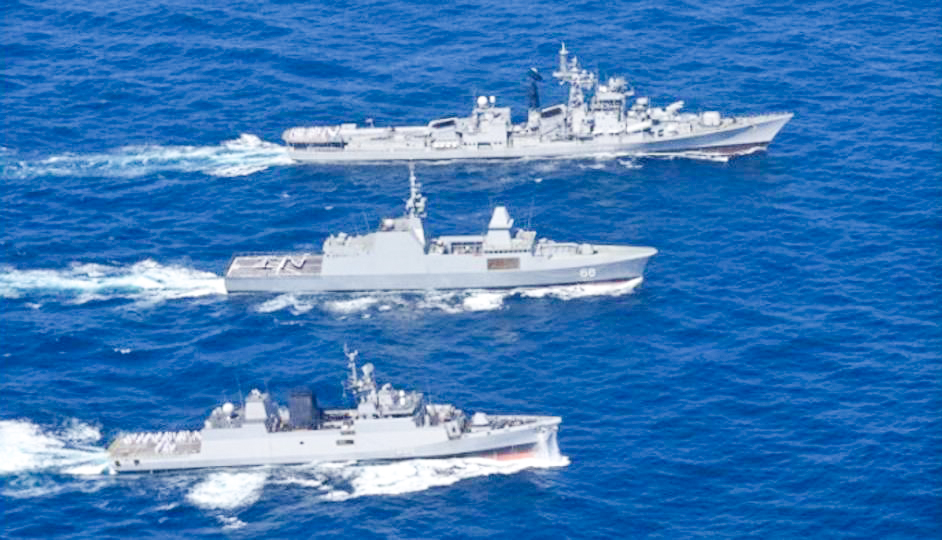 Tàu chiến Ấn Độ, Singapore tham gia SIMBEX. Ảnh: Indian Navy