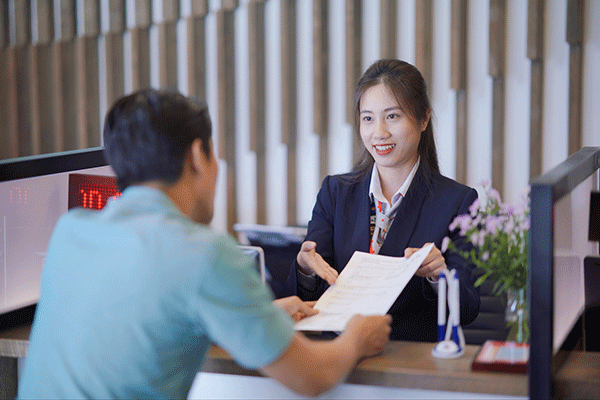 Gia hạn đóng phí bảo hiểm: giải pháp hỗ trợ khách hàng mùa dịch