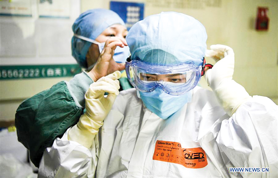 Trao quyền cho phụ nữ để thúc đẩy phục hồi sau đại dịch Phụ nữ đóng vai trò quan trọng trong cuộc chiến chống đại dịch COVID-19.