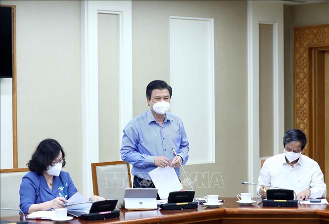 Việt Nam chuẩn bị tiêm vaccine cho trẻ từ 12-17 tuổi