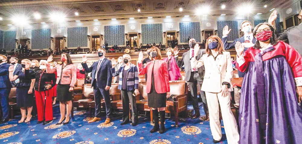 Thành viên Quốc hội Mỹ khóa 117 tuyên thệ tại Điện Capitol hồi tháng 1. Ảnh: Phys
