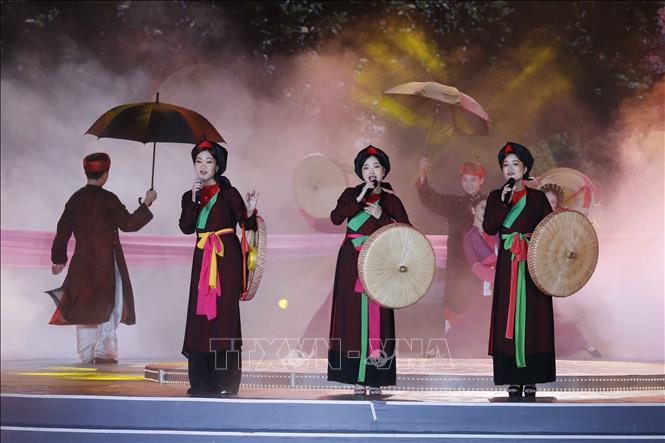 Chủ tịch Quốc hội dự khai mạc Tuần "Đại đoàn kết dân tộc - Di sản văn hóa Việt Nam"