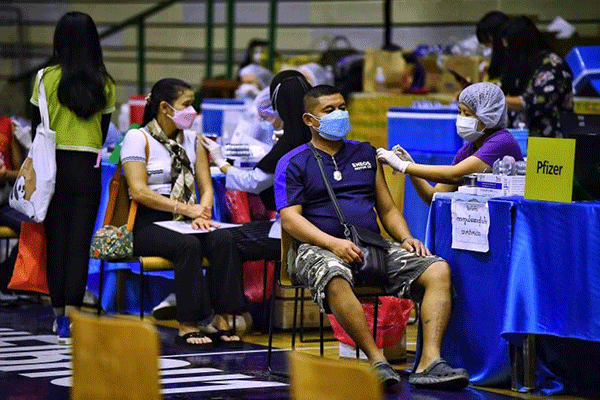 Có cần tiêm nhắc vaccine 6 tháng một lần?