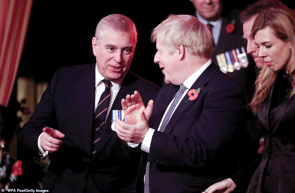 Khủng hoảng kép ở Anh Hoàng tử Andrew (trái) và Thủ tướng Anh Johnson hồi năm 2019. Ảnh: Daily Mail