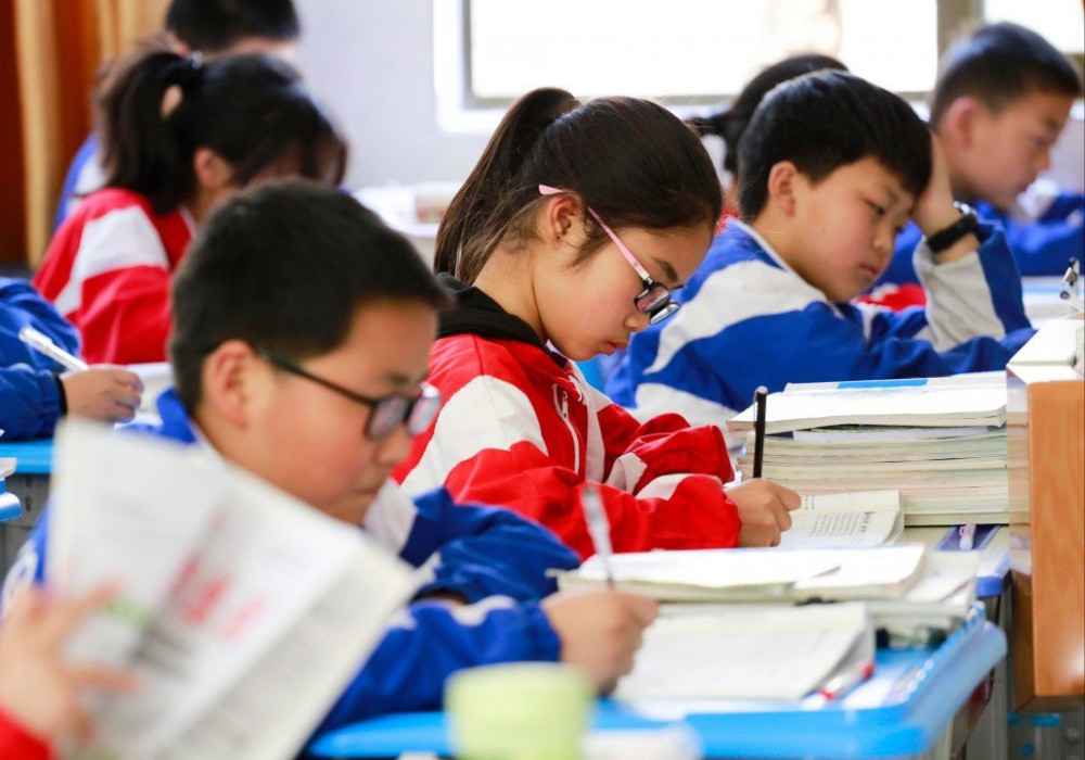 Học sinh Trung Quốc trong một giờ học. Ảnh: SCMP