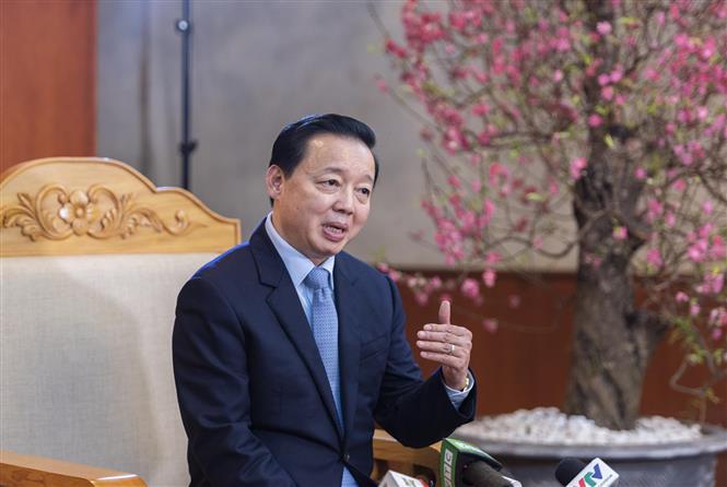 Đưa quy định mới vào cuộc sống, nâng cao hiệu quả công tác bảo vệ môi trường Bộ trưởng Bộ Tài nguyên và Môi trường Trần Hồng Hà trả lời phỏng vấn báo chí nhân dịp năm mới Xuân Nhâm Dần 2022. Ảnh: TTXVN phát