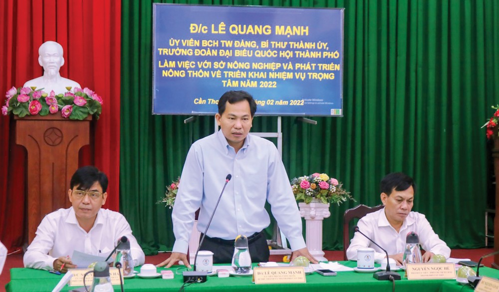 Đồng chí  Bí Thư Thành ủy Cần Thơ Lê Quang Mạnh phát biểu chỉ đạo tại buổi làm việc.