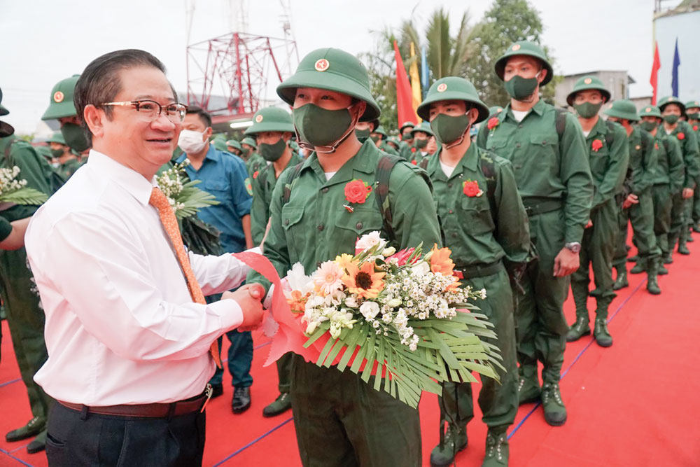 Rộn ràng ngày hội tòng quân