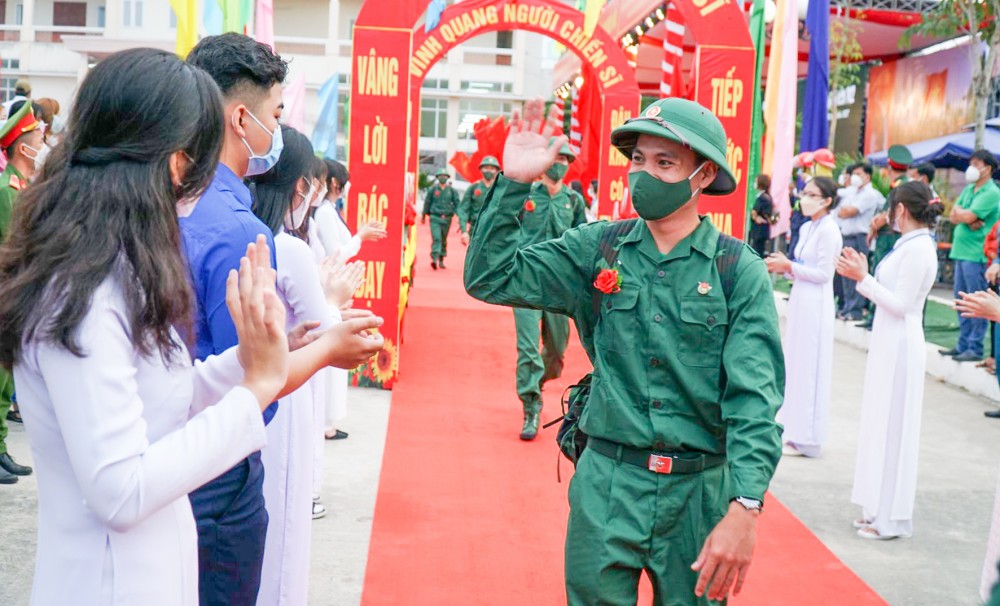 Tân binh quận Thốt Nốt, TP Cần Thơ lên đường nhập ngũ năm 2022.