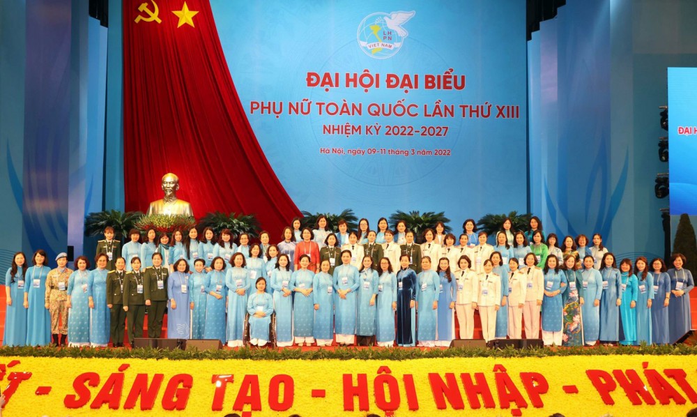 Các đại biểu chụp ảnh lưu niệm tại hội nghị. Ảnh: TTXVN