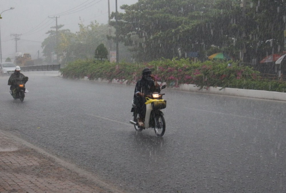 Mưa trái mùa đã xuất hiện tại TP Cần Thơ.