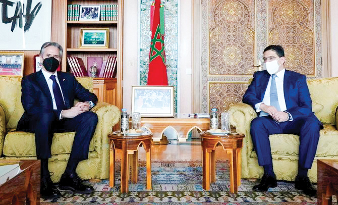 Ngoại trưởng Mỹ Blinken (trái) và người đồng cấp Ma-rốc Nasser Bourita trong cuộc gặp ngày 29-3. Ảnh: Getty Images