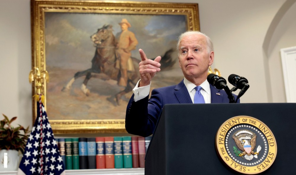 Tổng thống Biden phát biểu tại Nhà Trắng ngày 28-4. Ảnh: Getty Images