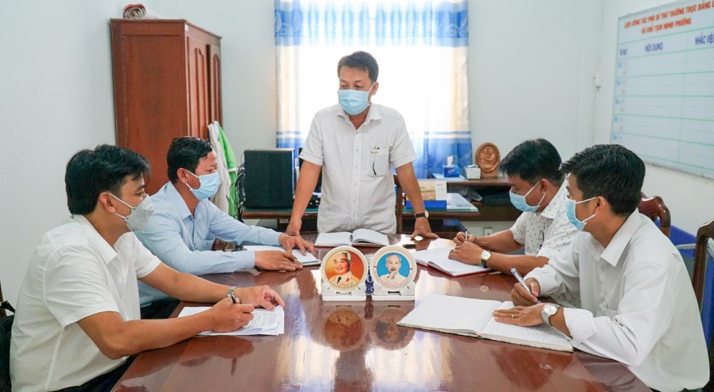 Ngăn chặn, xử lý nghiêm vi phạm Đảng ủy và Ủy ban Kiểm tra Đảng ủy phường Long Hưng họp bàn công tác kiểm tra, giám sát năm 2022.