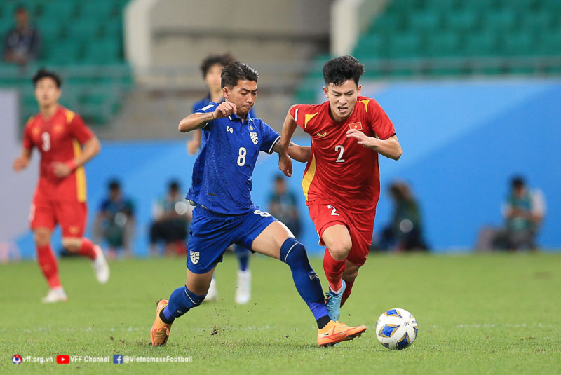 Phan Tuấn Tài (phải) chơi hay trong trận gặp U23 Thái Lan. Ảnh: VFF