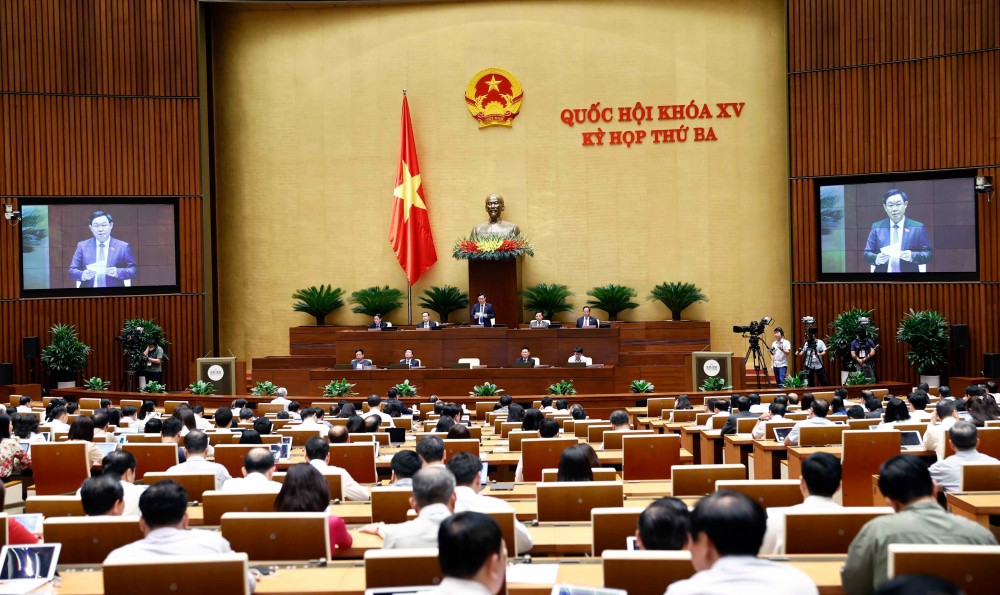 Chủ tịch Quốc hội Vương Đình Huệ phát biểu kết thúc chất vấn nhóm vấn đề liên quan đến lĩnh vực tài chính. Ảnh: DOÃN TẤN - TTXVN