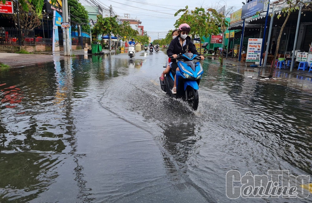 Triều cường có dấu hiệu xuống dần