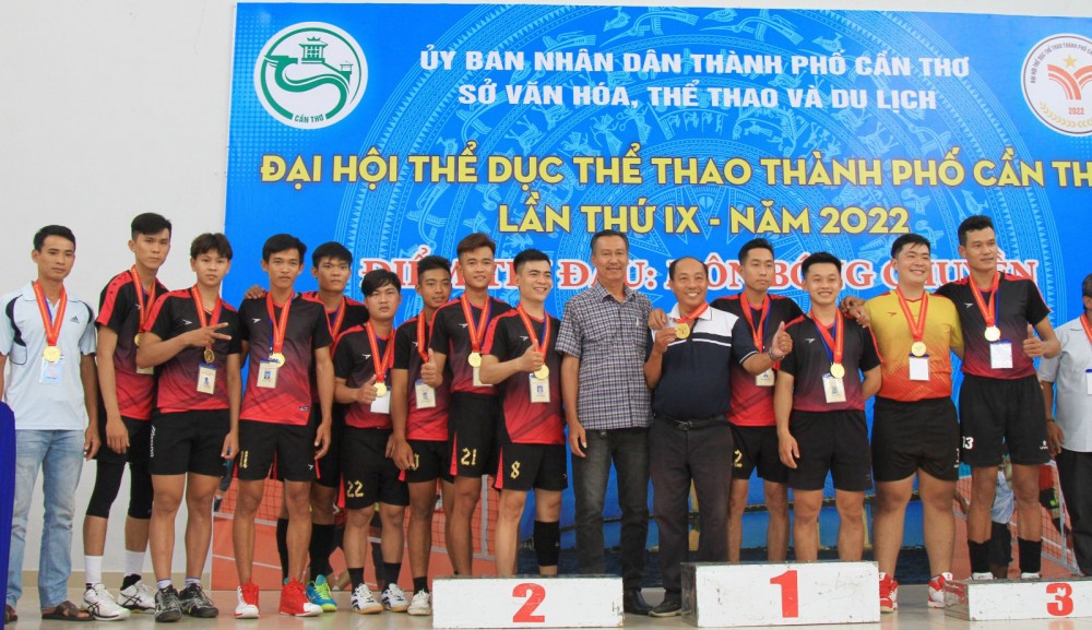Một trong những môn khởi tranh sớm nhất là đẩy gậy do huyện Thới Lai đăng cai tổ chức. Với thế mạnh của mình các VĐV Thới Lai đã giành được 6 HCV, 3 HCB, 3 HCĐ.