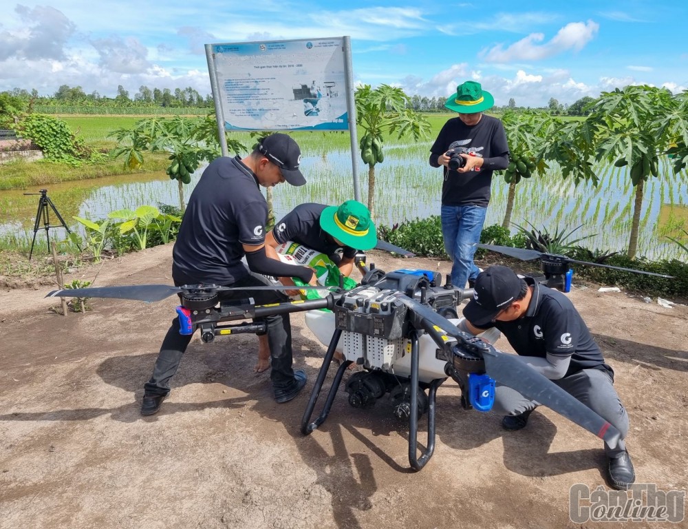 Phát động thực hiện chuyển đổi số trong Nông nghiệp và Phát triển Nông thôn