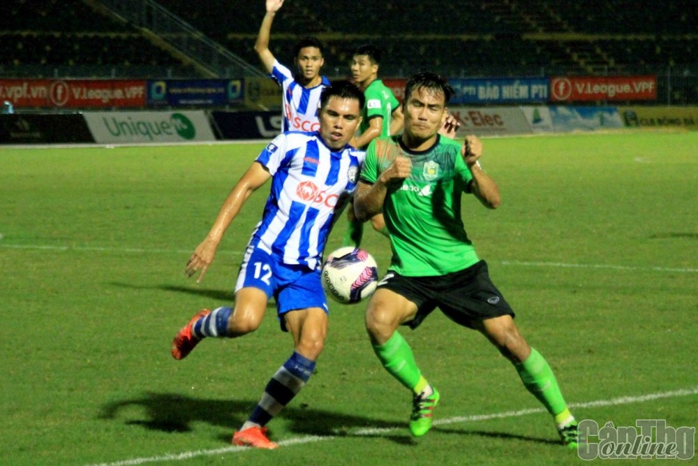 Đá hỏng penalty, Cần Thơ thua trận