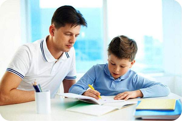 Nhu cầu thuê gia sư dạy kèm tiếng Anh tăng khi sắp vào năm học mới